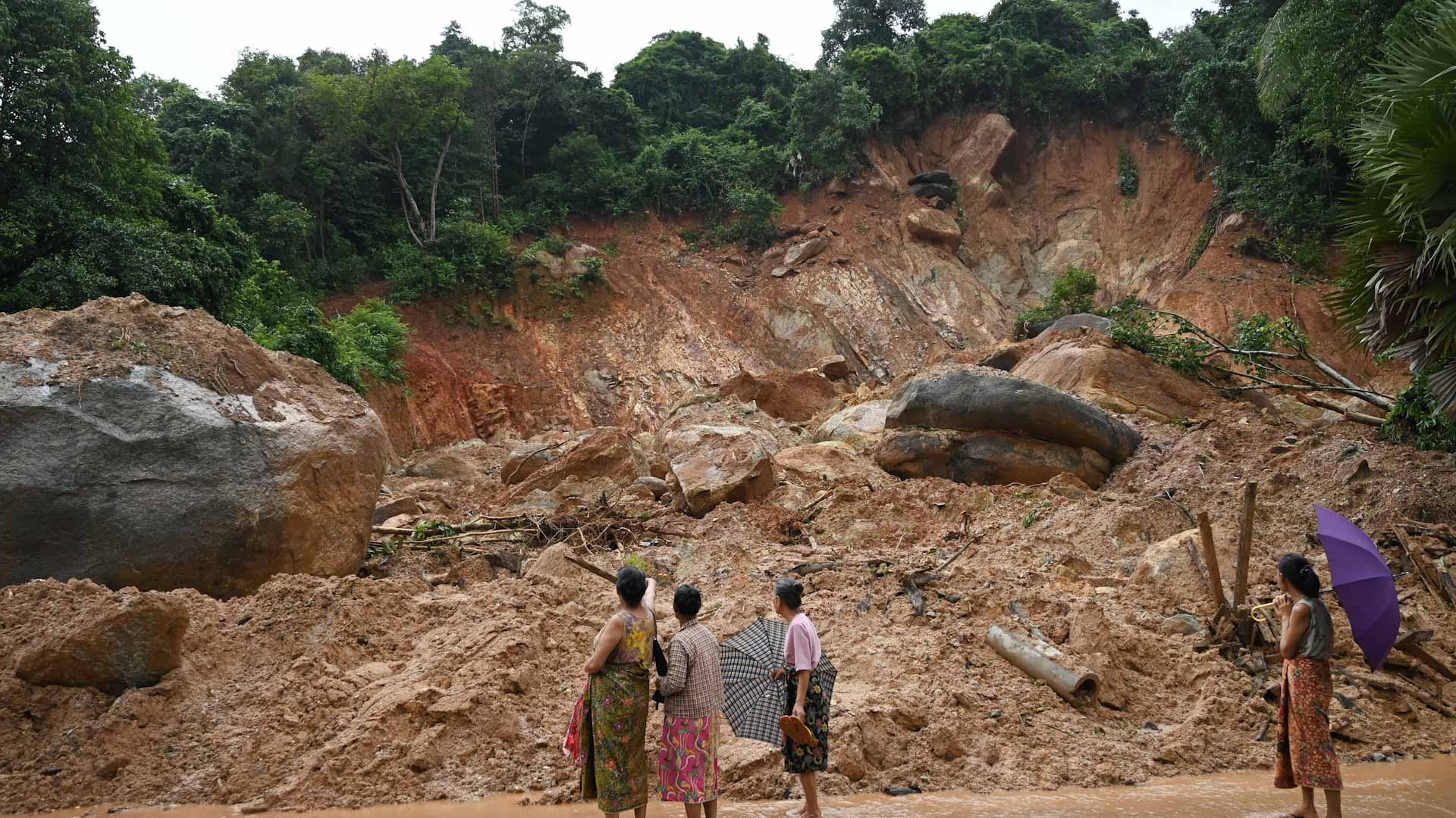 Amid heavy rains, a landslide kills 10 in Kerala, India