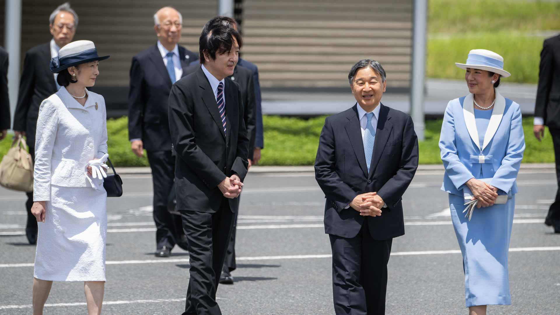 Image for the title: Japanese royals arrive for three-day state visit to UK