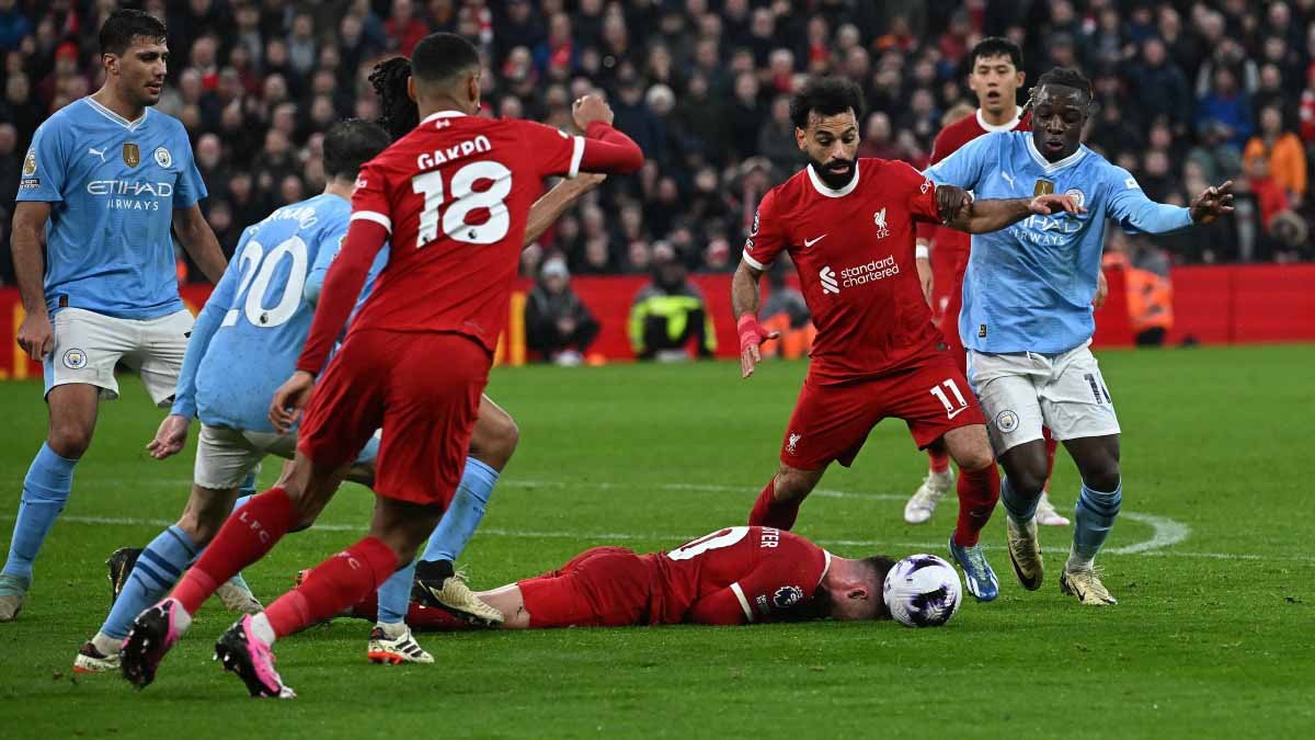 صورة بعنوان: ليفربول يتعادل مع مانشستر سيتي في قمة قوية بالدوري الإنجليزي 