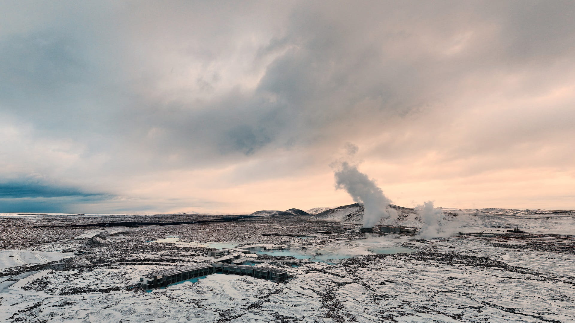 Image for the title: Volcano erupts for fourth time on Iceland peninsula 