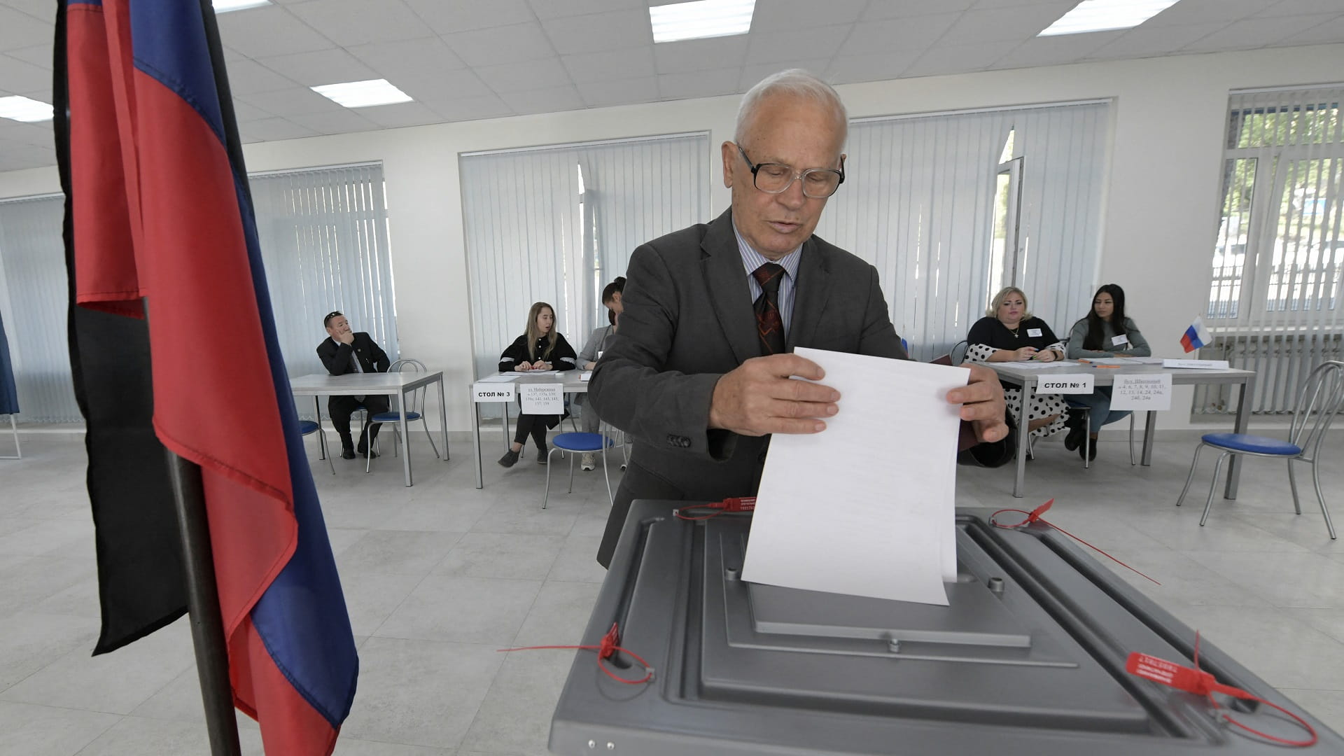 Image for the title: Putin on 88 percent with quarter of polling stations counted 