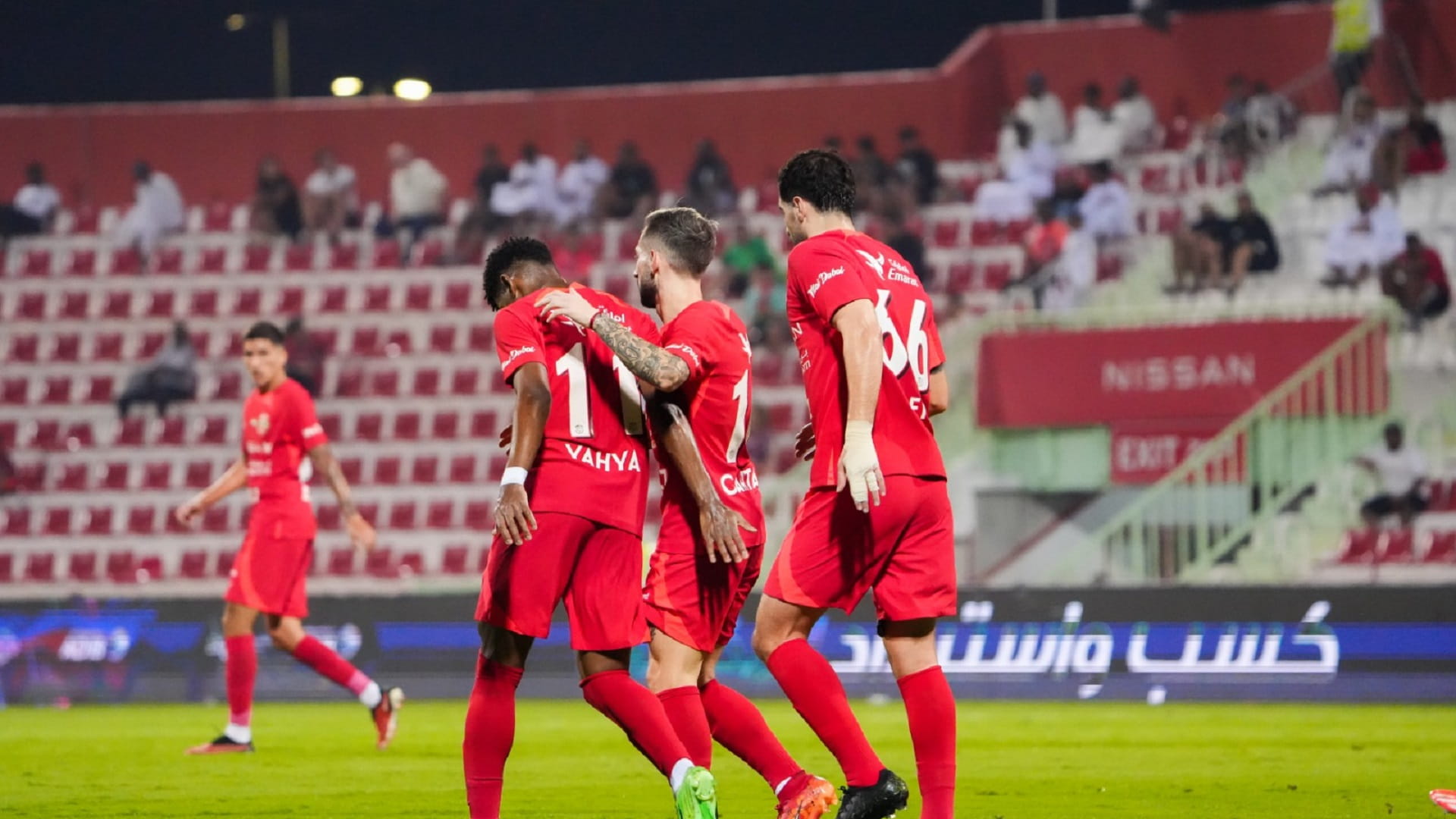 صورة بعنوان: شباب الأهلي يفوز على الشارقة في دوري أدنوك للمحترفين 