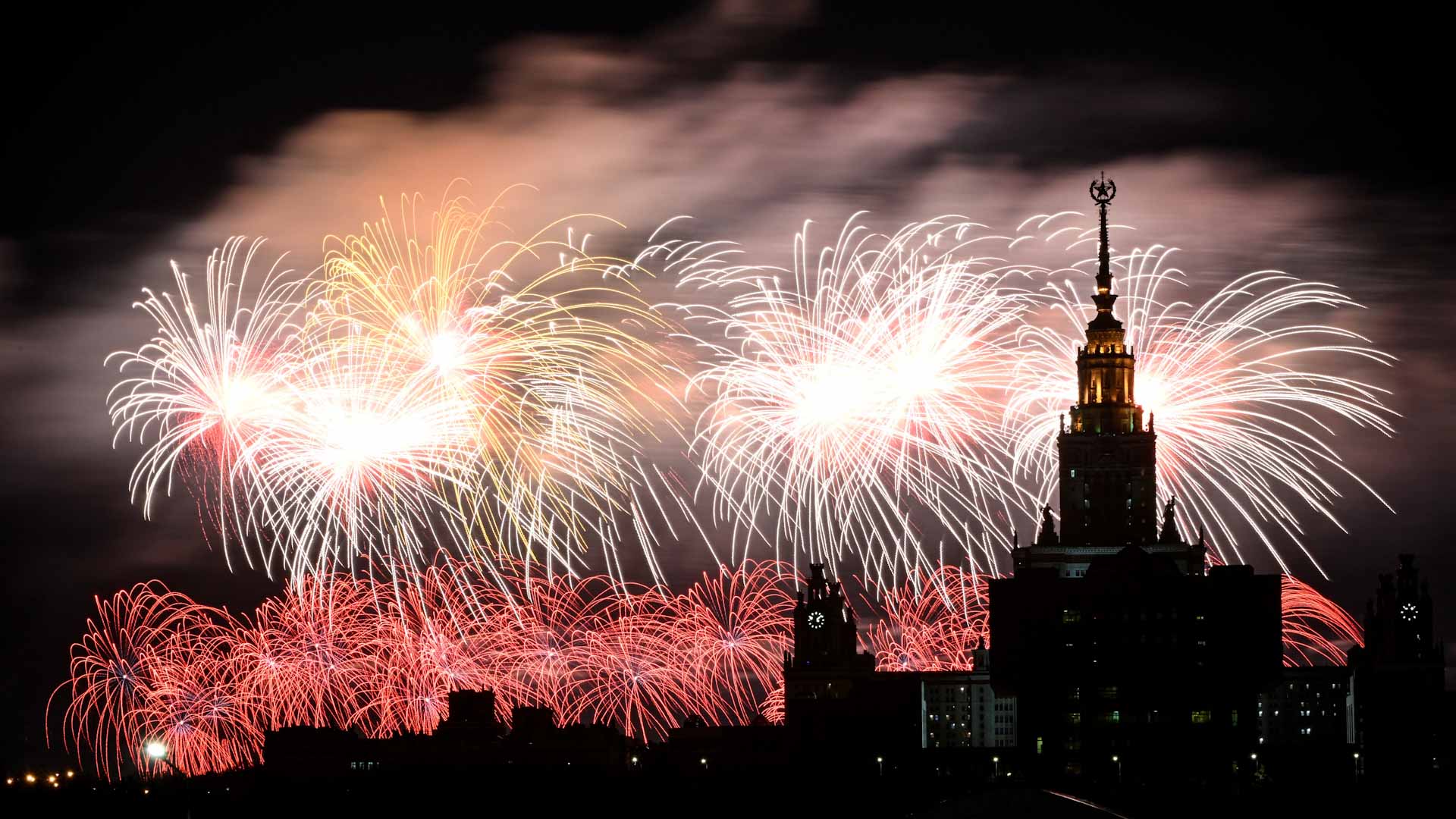 Image for the title: Moscow marks Victory Day 