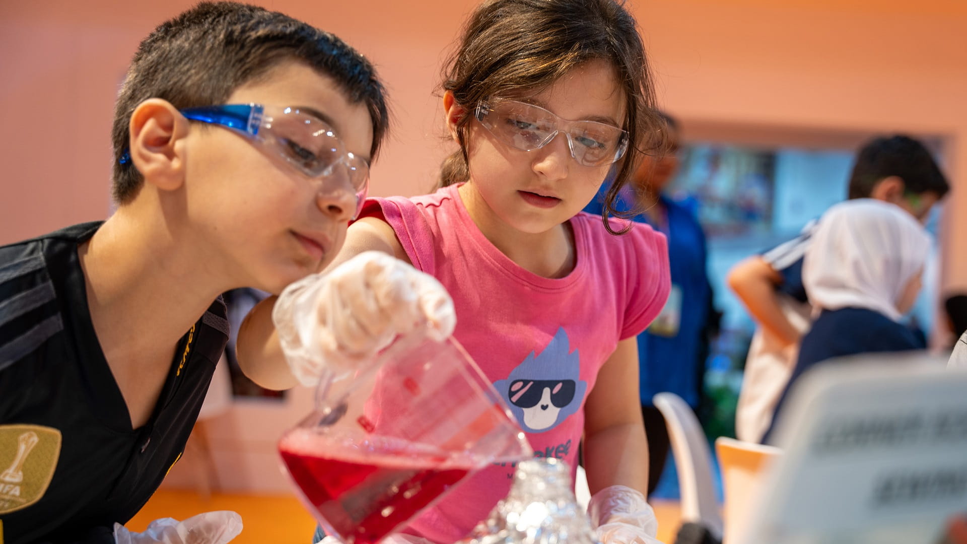 Image for the title: SCRF breathes excitement into science with hands-on experiments  