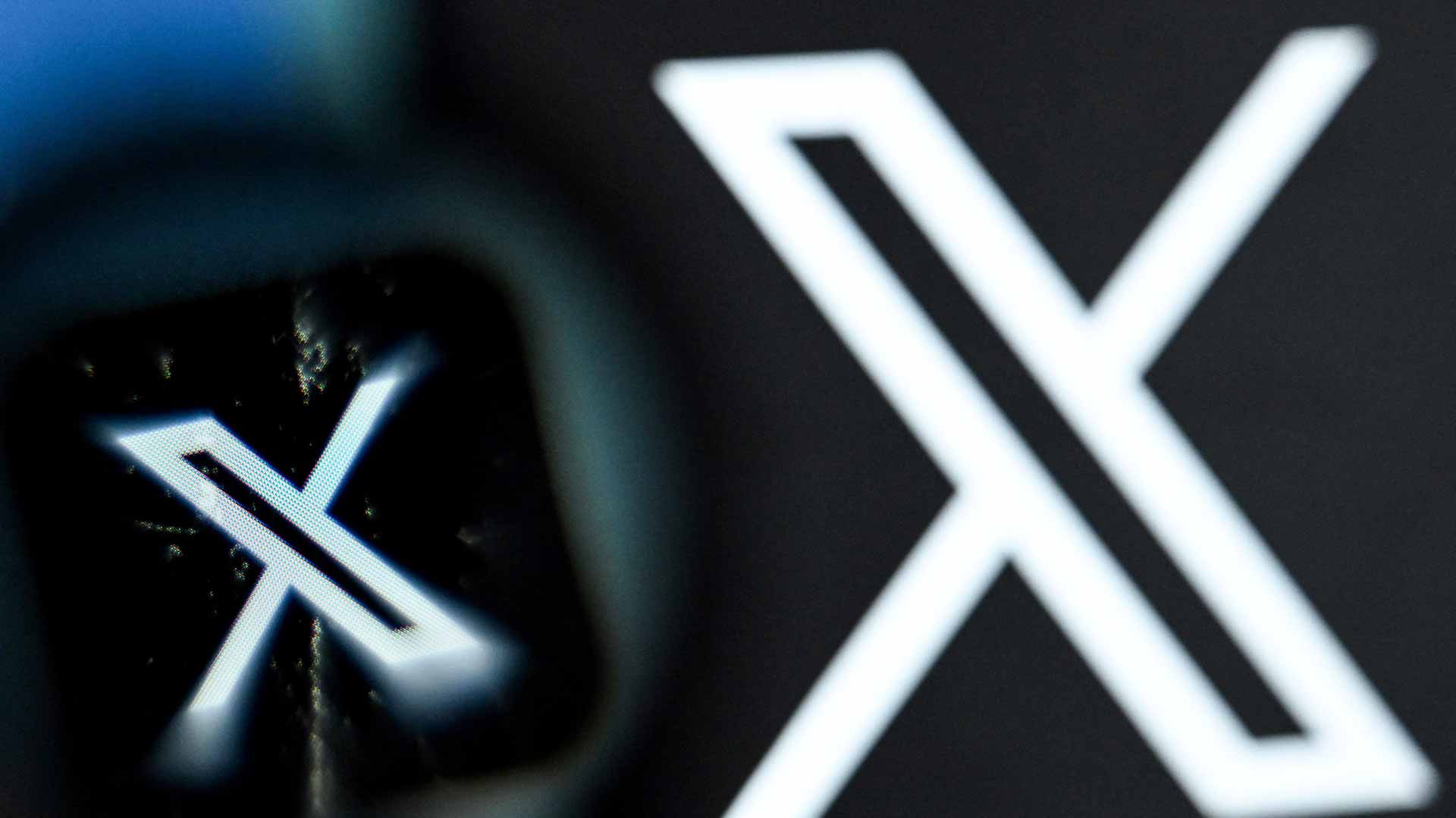 Image for the title: Musk confirms Twitter has become X.com 
