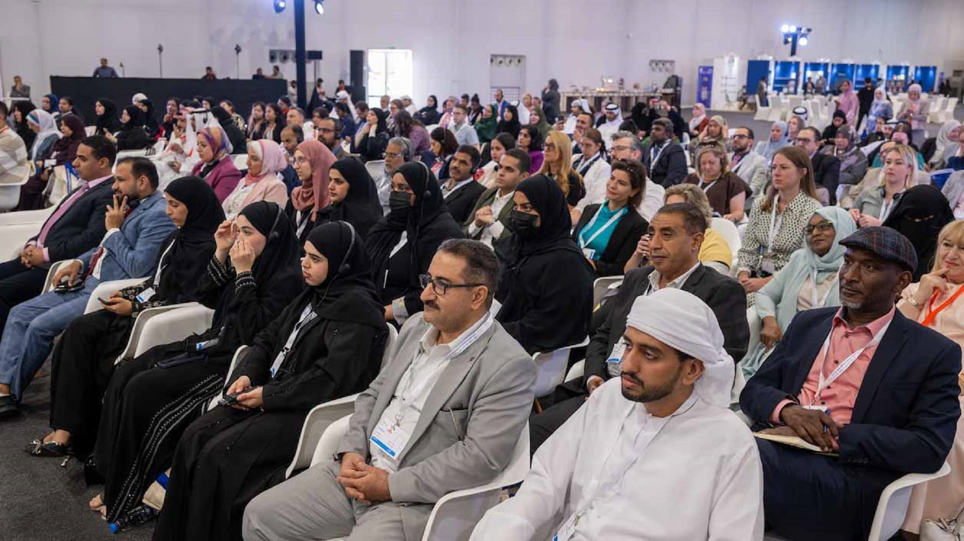 "الشارقة للمكتبات"يناقش تعزيز الخدمات بتكنولوجيا الذكاء الاصطناعي  