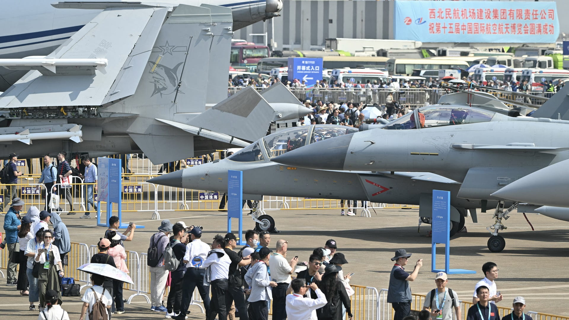 China's largest aerospace exhibition commences with fighter jets 