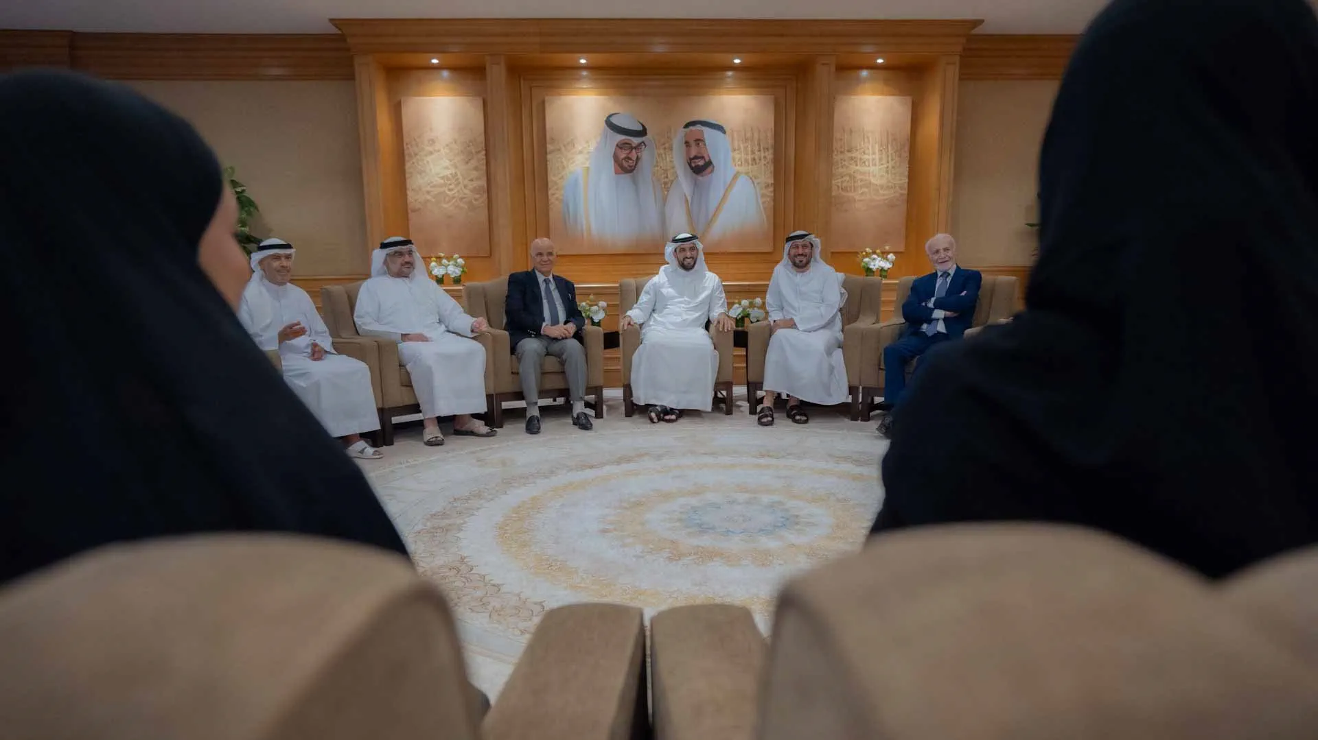 Image for the title: Sultan bin Ahmed meets with UOS students studying abroad 