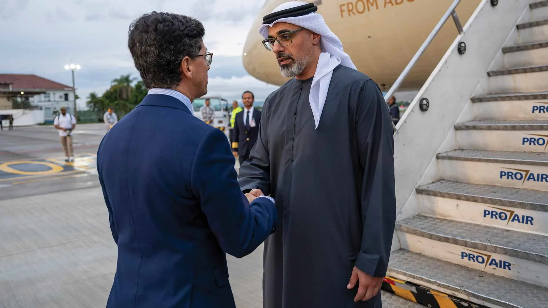 Image for the title: Crown Prince of Abu Dhabi arrives in Brazil to attend G20 summit  