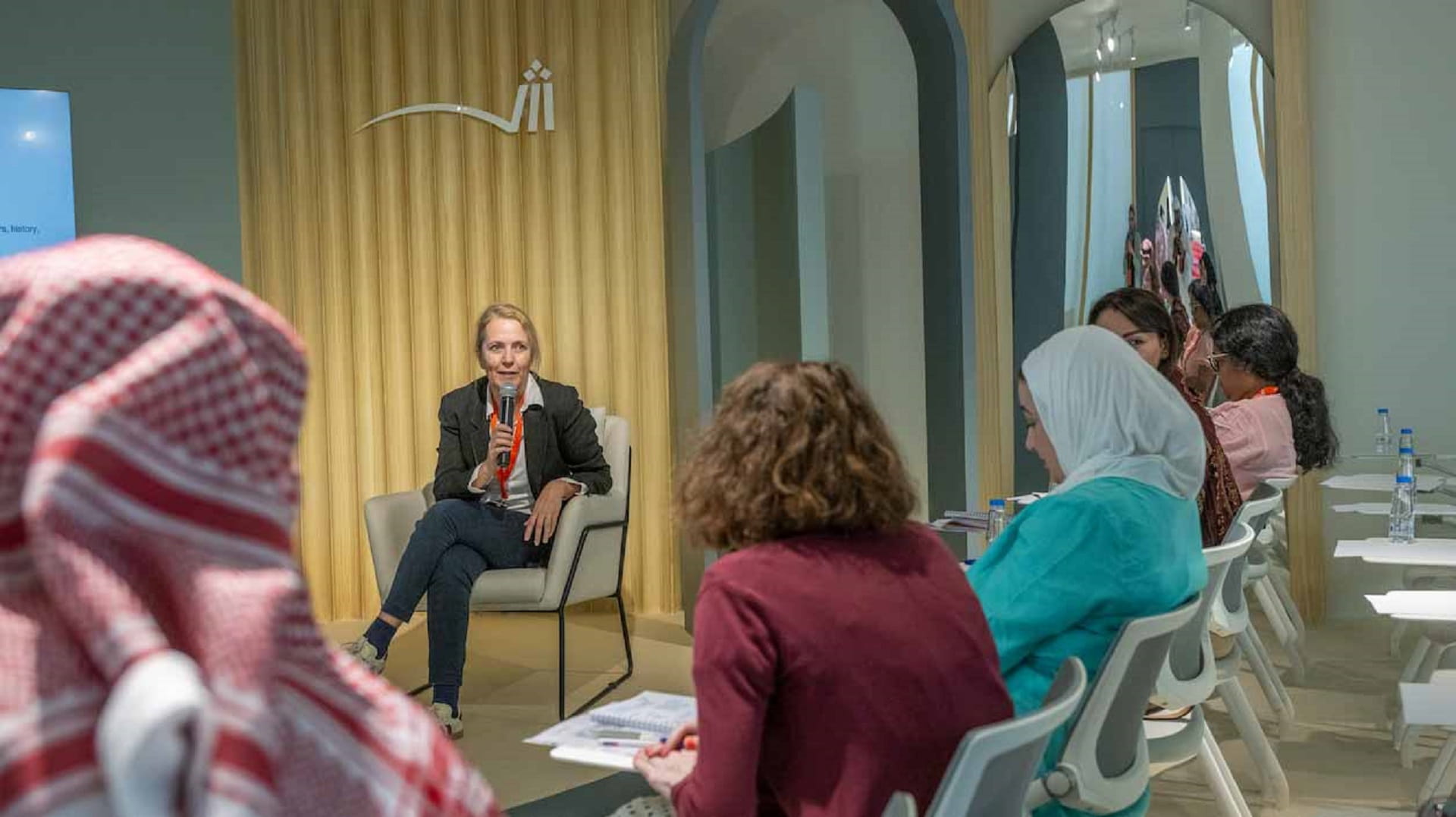 Image for the title: Dutch editor Larsen offers hands-on insights into editing at SIBF 