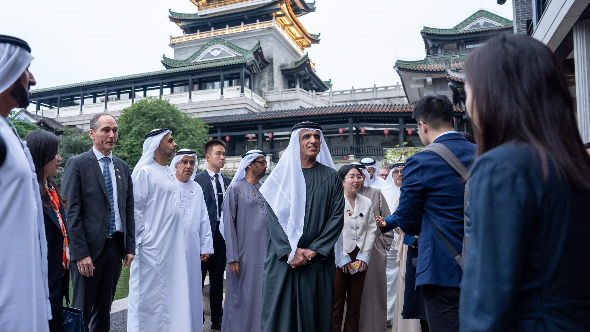 RAK Ruler visits Guangzhou's cultural area, attends Canton Opera