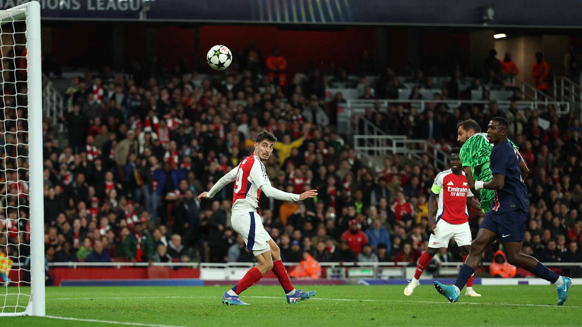 Arsenal beat PSG in Champions League duel, Dortmund hit Celtic for seven 