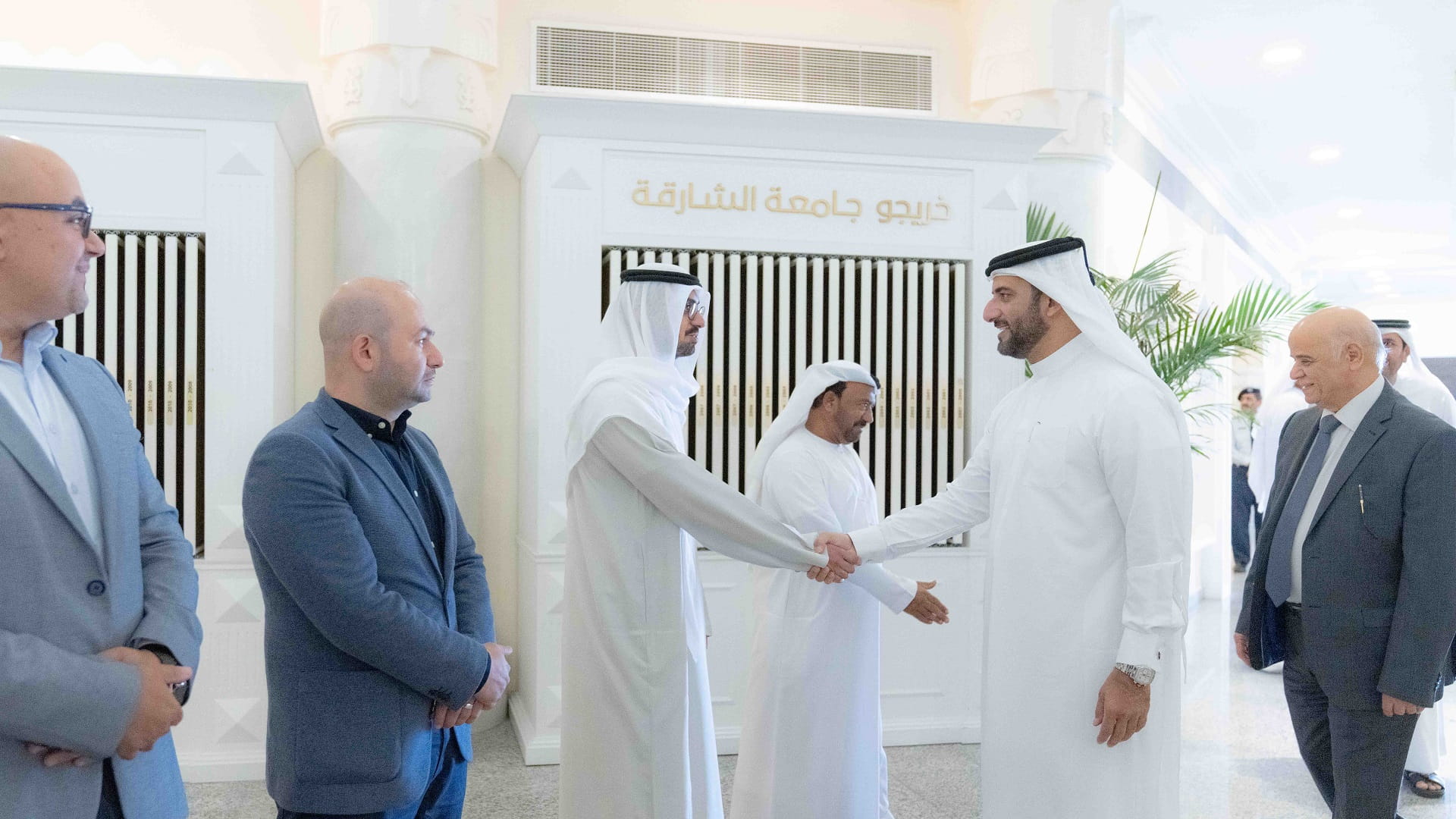 سلطان بن أحمد يلتقي أعضاء الهيئة التدريسية الجدد بجامعة الشارقة