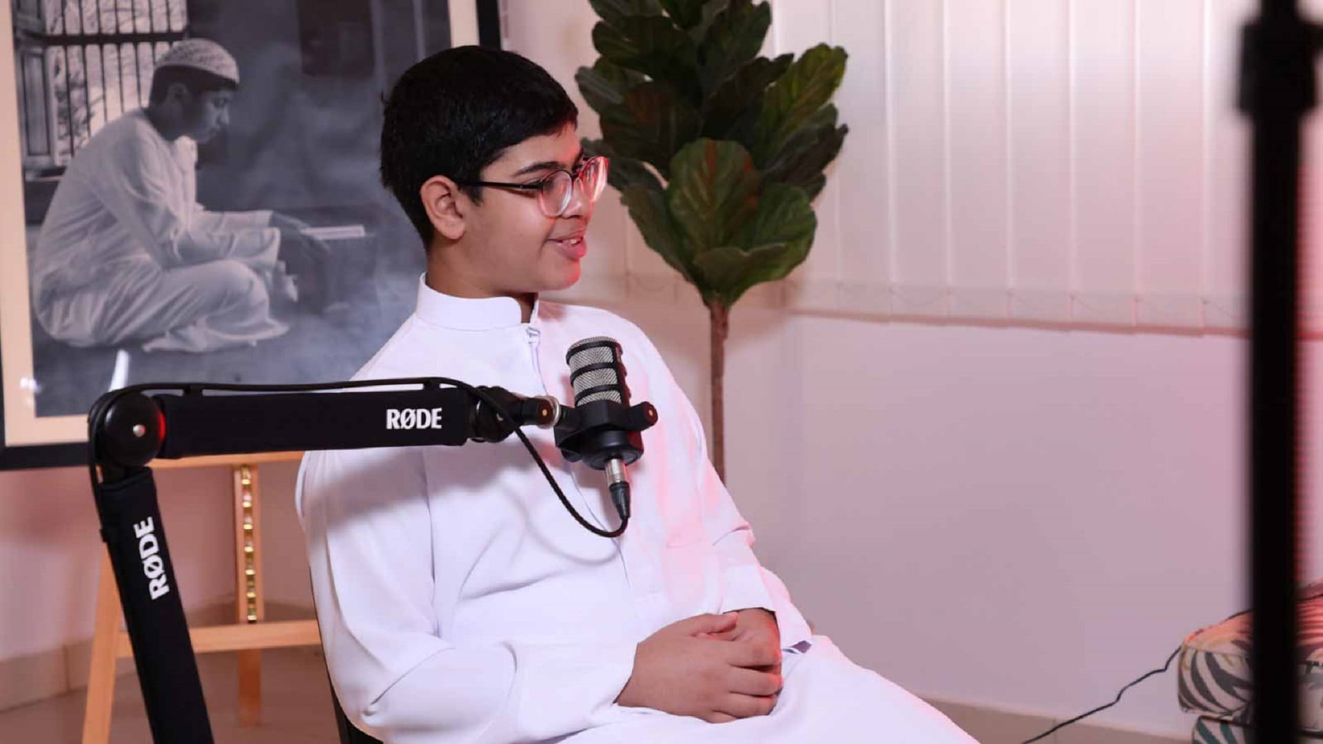 "Khorfakkan Youth” trains its members in audio content production 