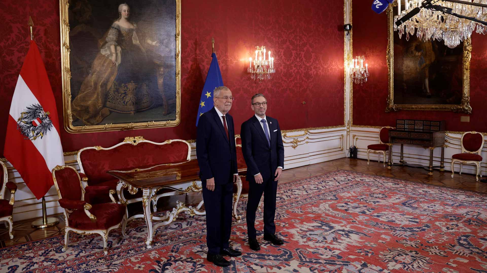 Austrian President initiates talks on forming new coalition 