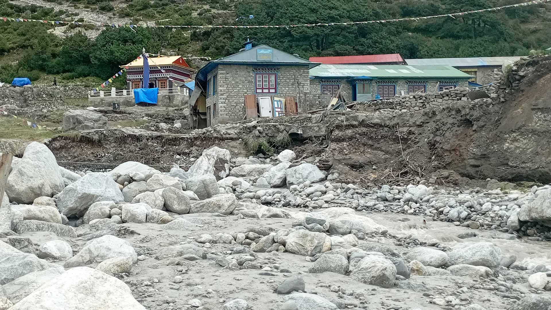 Nepalis fear more floods as climate change melts glaciers 