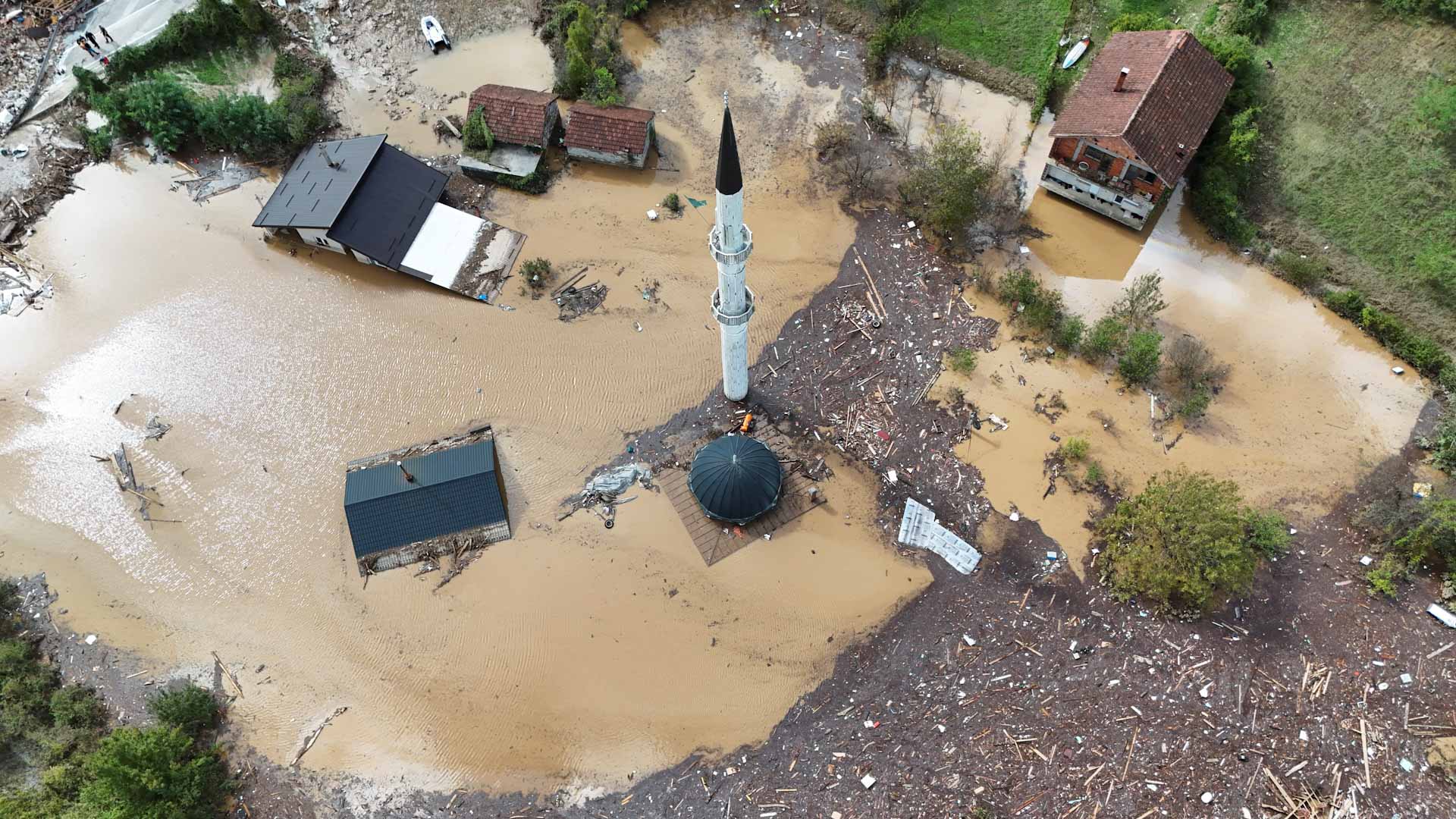 Bosnia and Herzegovina floods leave 18 dead 