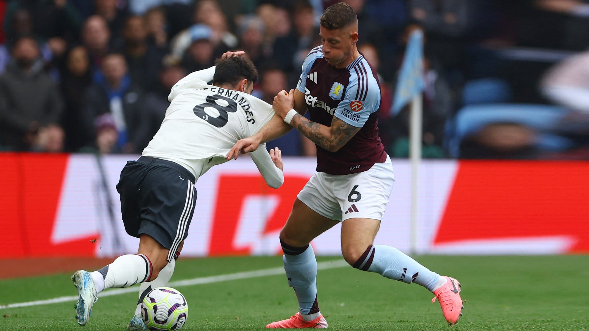 Image for the title: Man Utd stalemate keeps Ten Hag in danger 