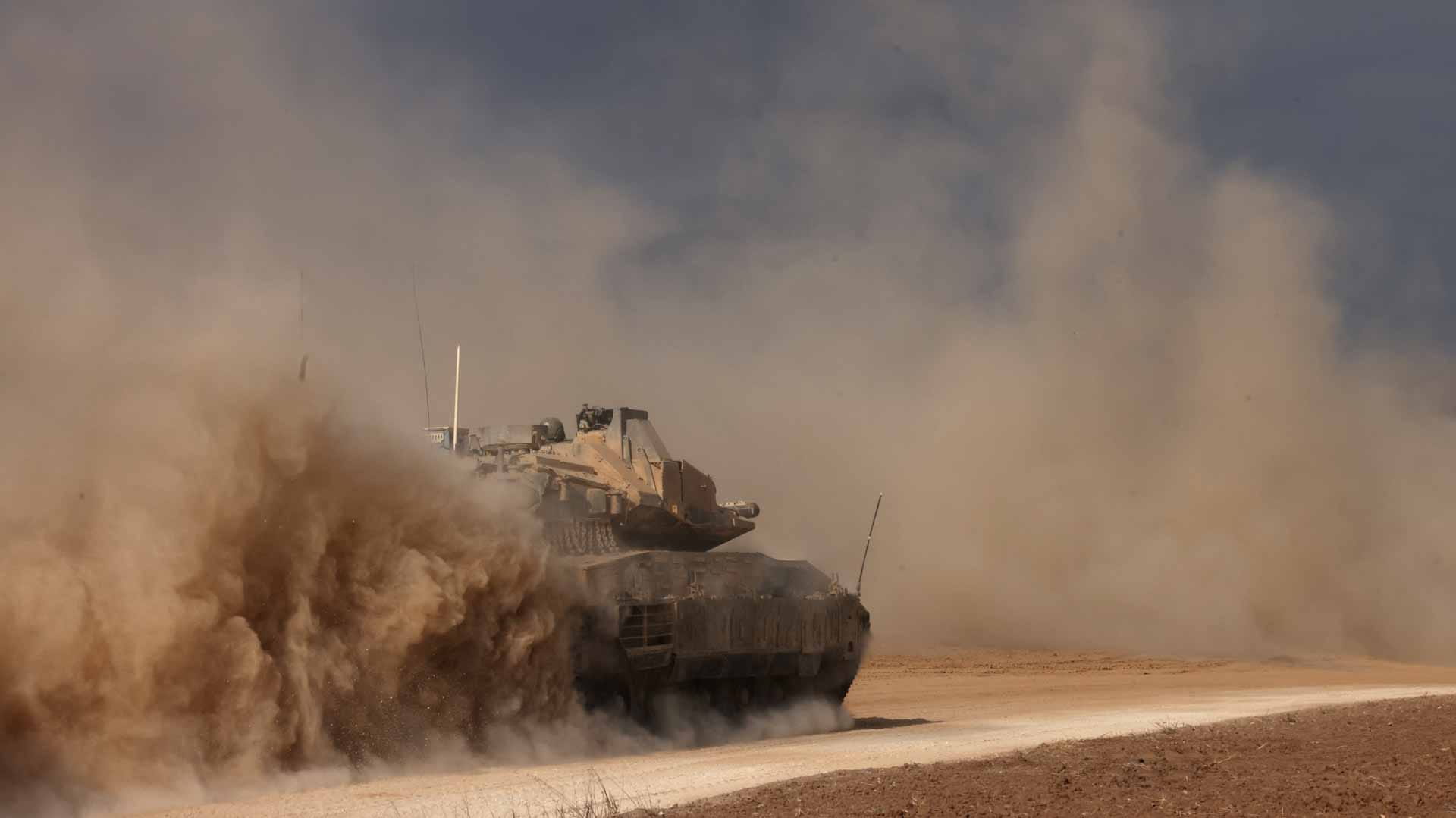 مع قصف شديد.. الجيش الإسرائيلي يعلن تطويق جباليا في شمال قطاع غزة  