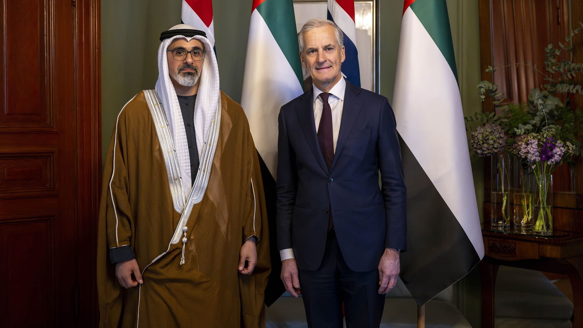 ولي عهد أبوظبي يلتقي رئيس وزراء مملكة النرويج