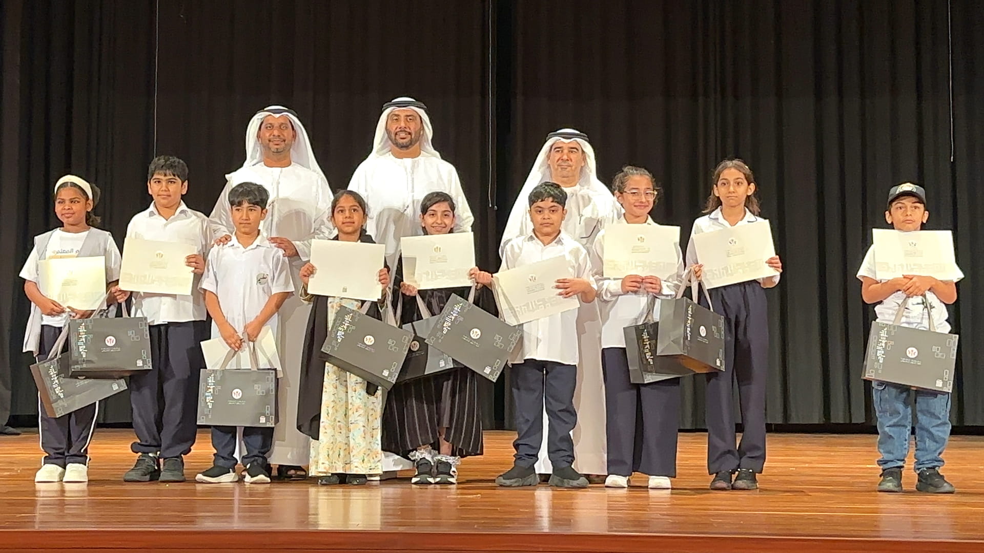 Khorfakkan Parents Council honours more than 50 teachers 