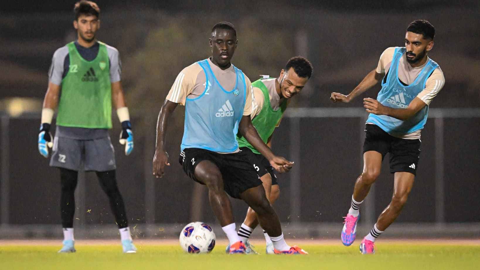 National football team begins training in Abu Dhabi 