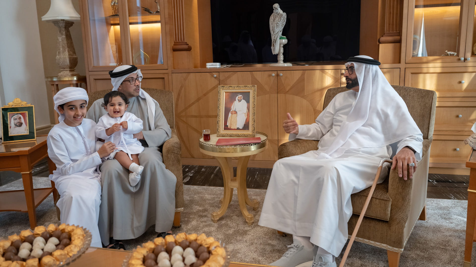 Image for the title: Mansour bin Zayed visits Al Bowardi at his residence 