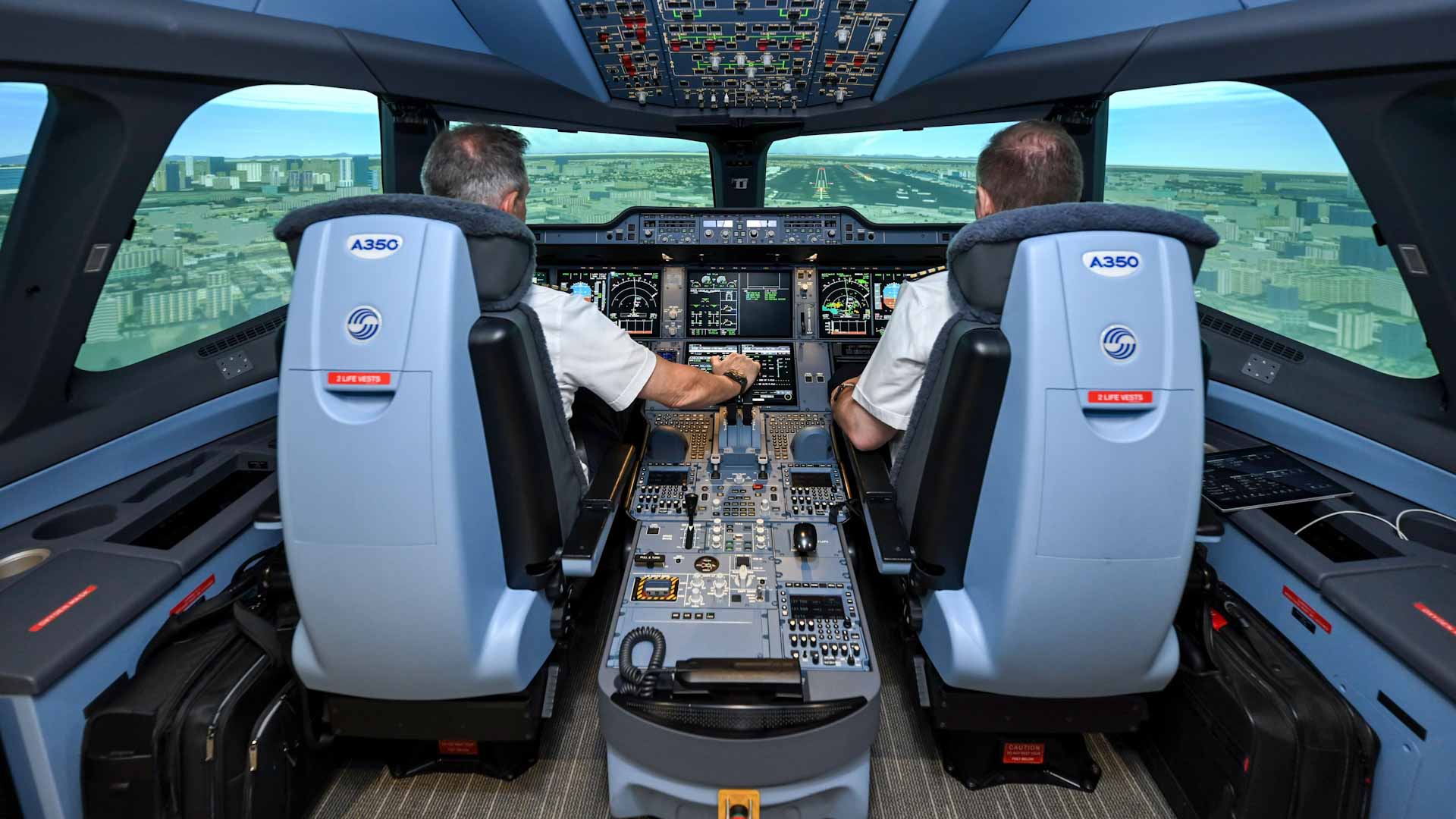 Emirates invests $48 million in pilot, crew training systems 