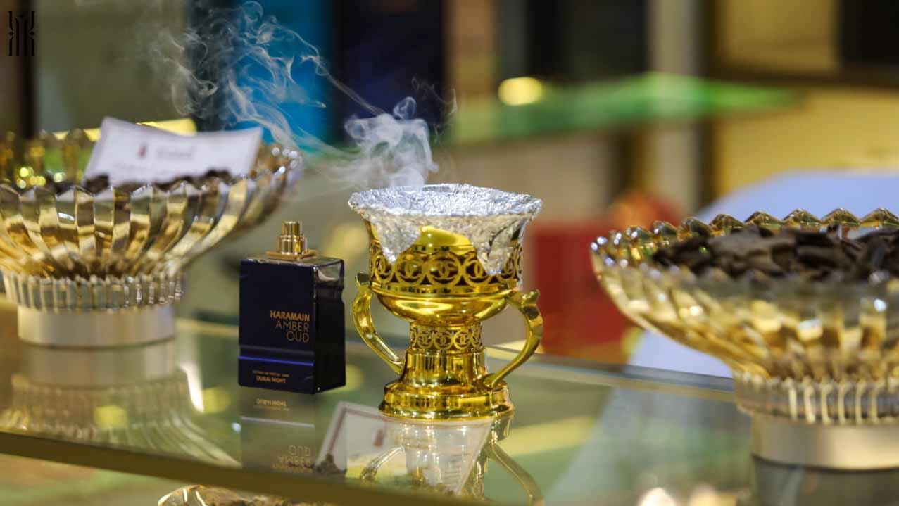 عطور فريدة تستقطب آلاف الزوار في معرض "الإمارات للعطور والعود" 