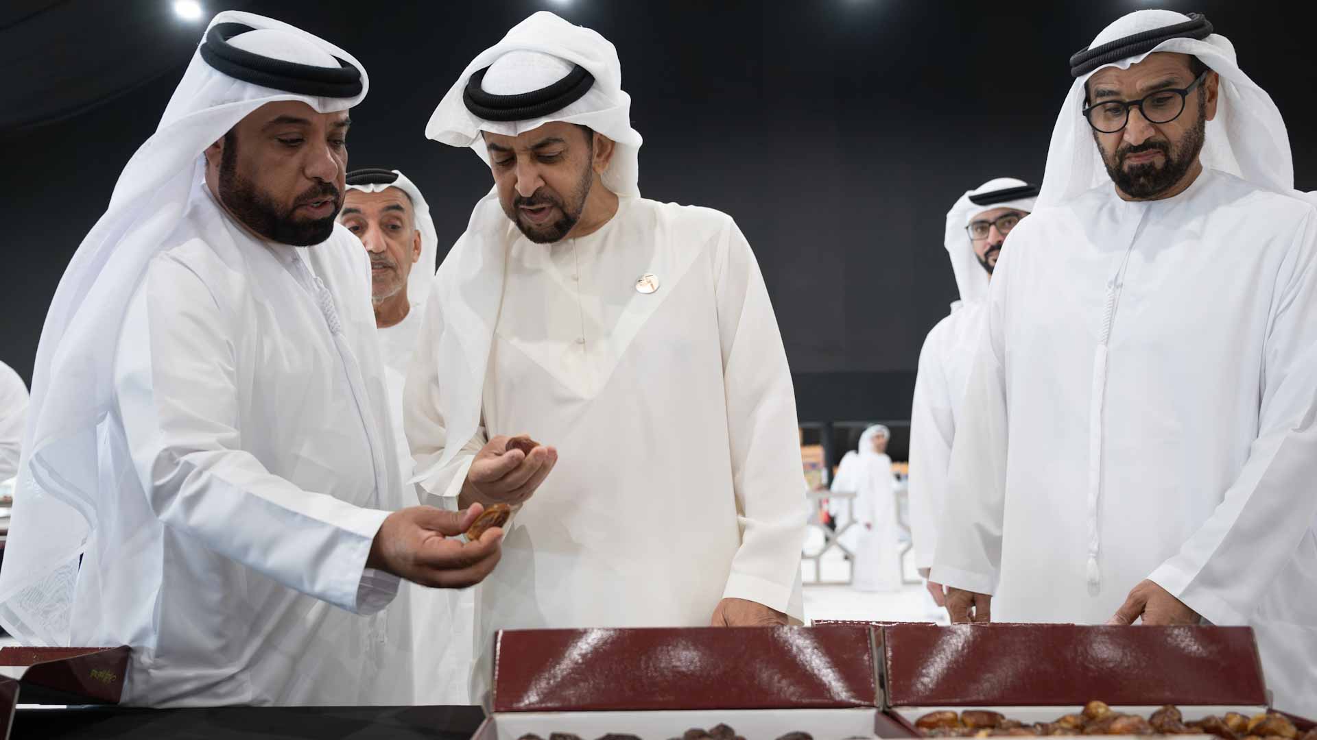 Hamdan bin Zayed visits 3rd Liwa Date Festival and Auction 