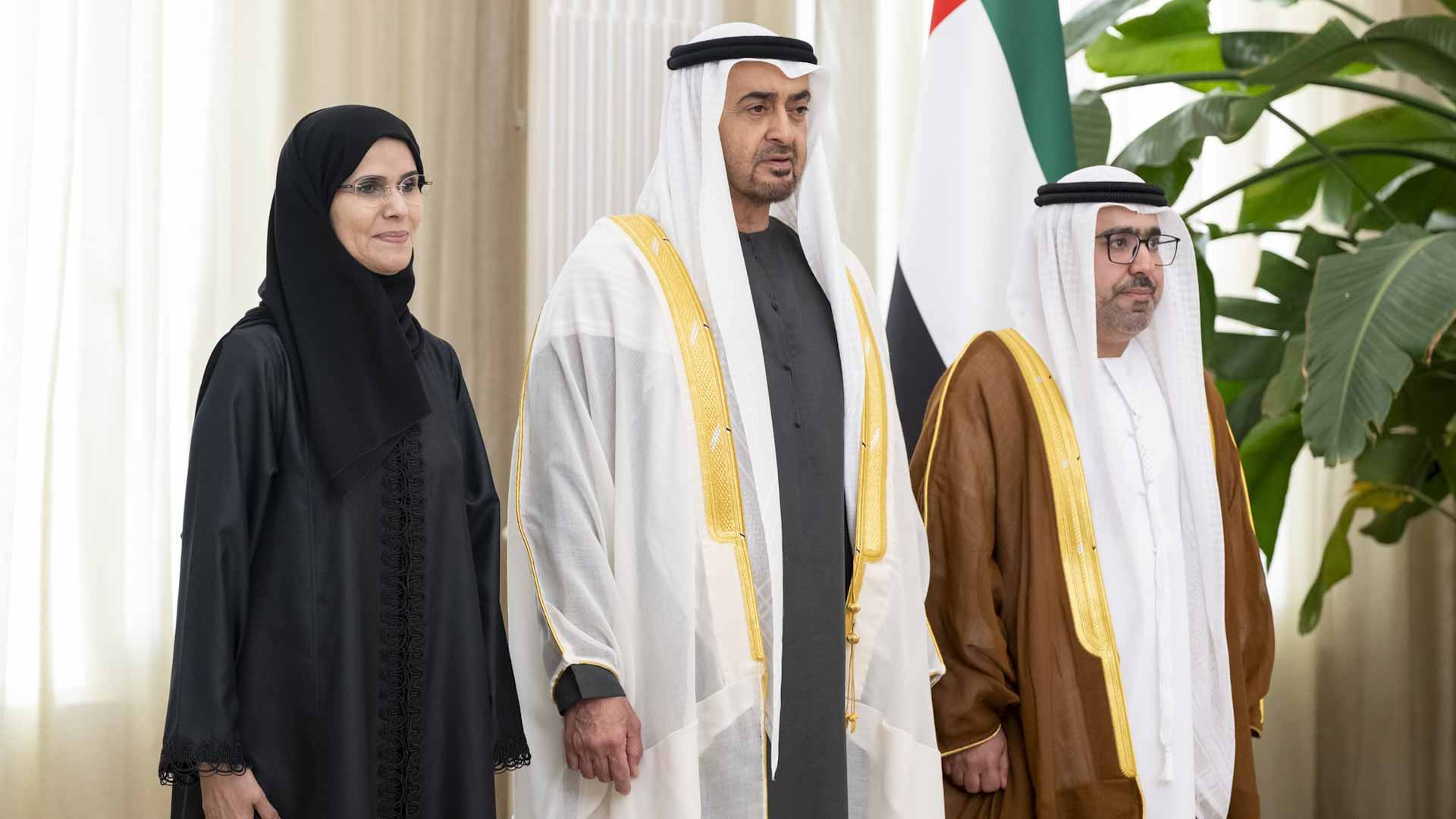 UAE President Swears in Ambassadors to Paraguay and Guinea