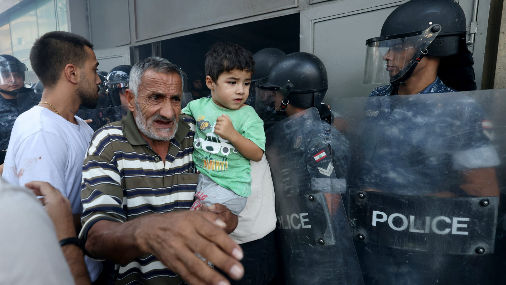 Security forces attempt eviction of displaced persons in Beirut 