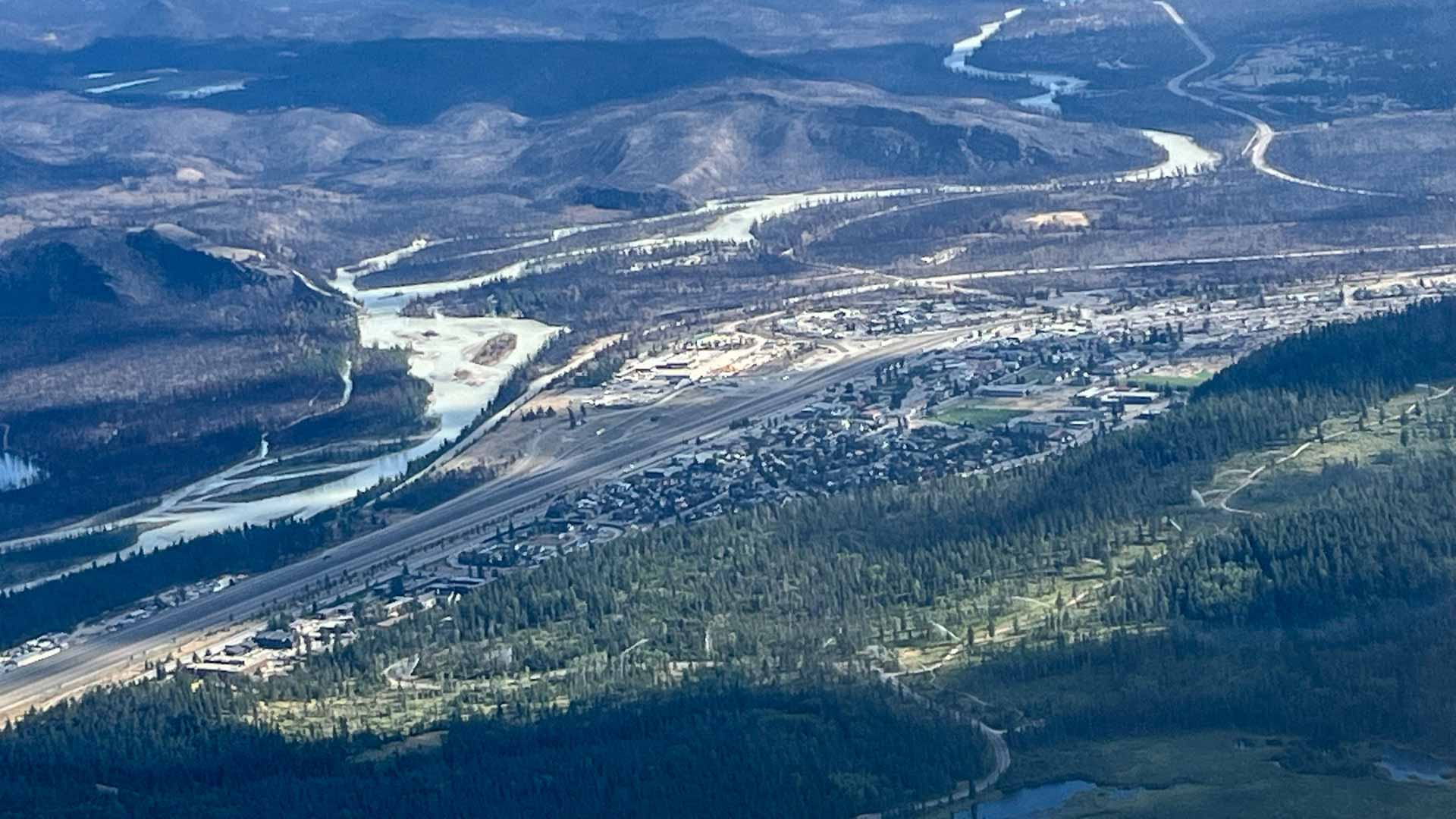 Image for the title: Canada says summer heat waves linked to climate change 