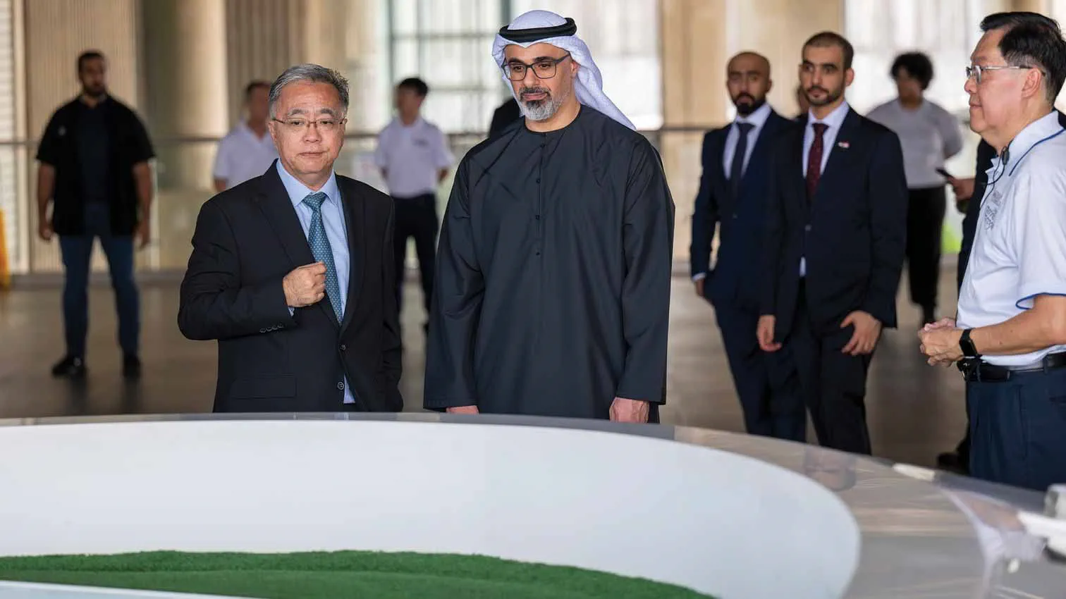 Image for the title: Abu Dhabi Crown Prince visits Marina Barrage in Singapore