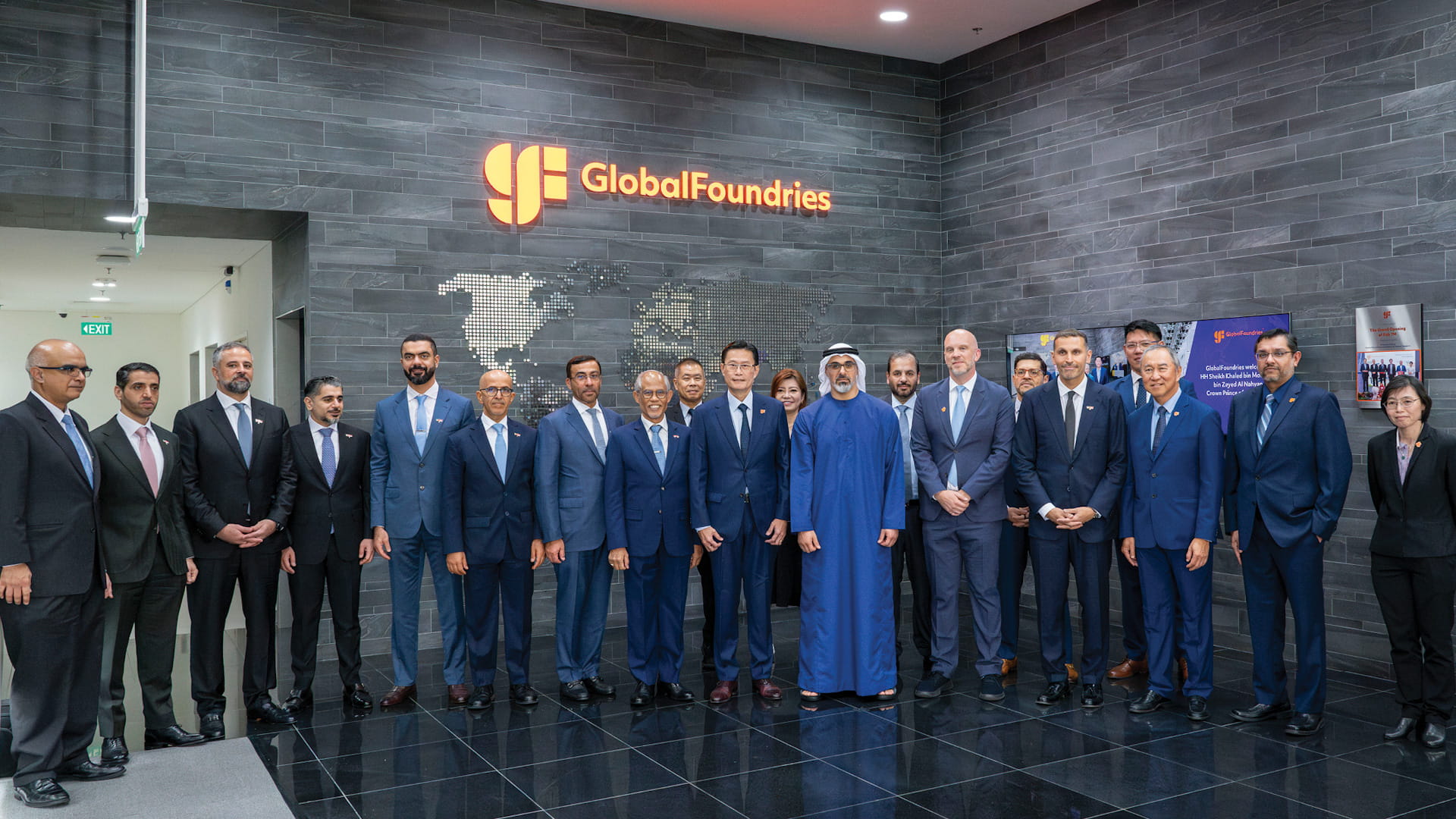 Crown Prince of Abu Dhabi visits GlobalFoundries in Singapore 