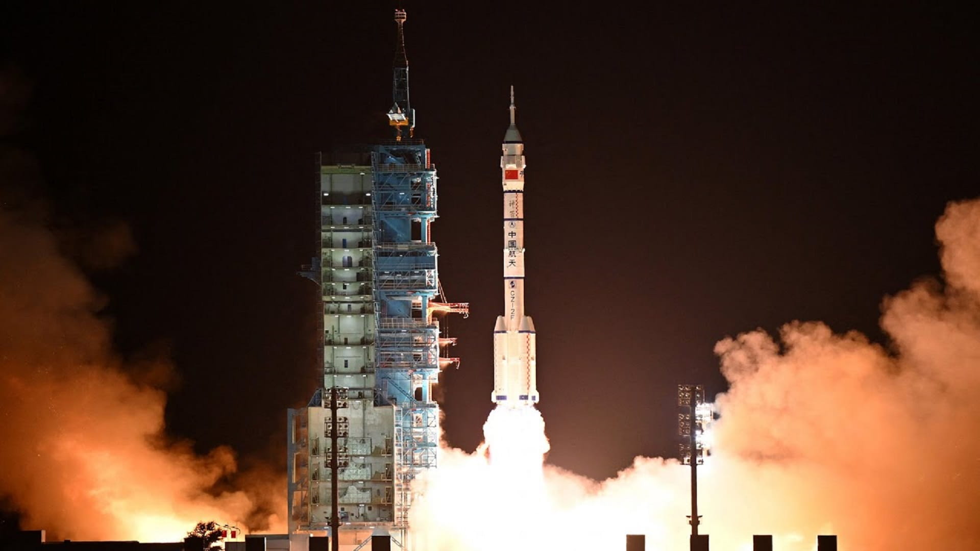 Chinese astronauts to conduct experiments in space 