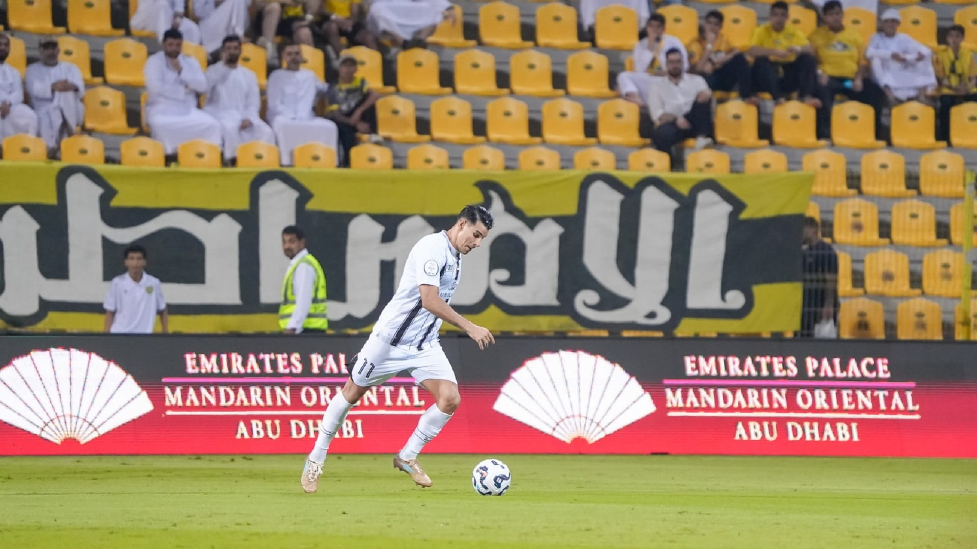 Image for the title: Al Wasl draws with Al Jazira in ADNOC Pro League 