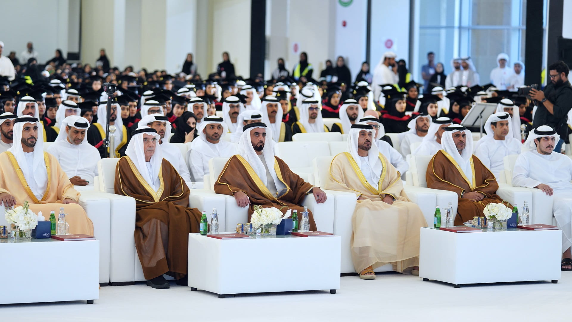 Saif bin Zayed witnesses graduation of 43rd Class of UAEU students 