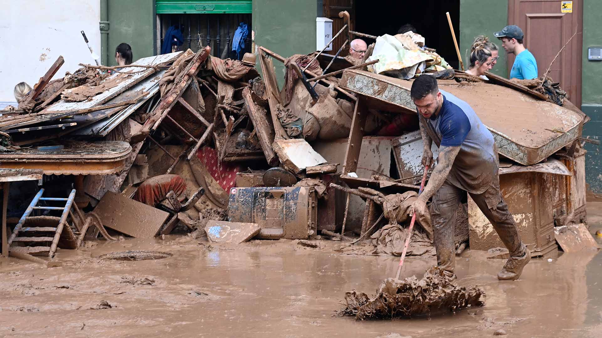 Image for the title: Spain flood rain 'twice as likely' as before global warming 