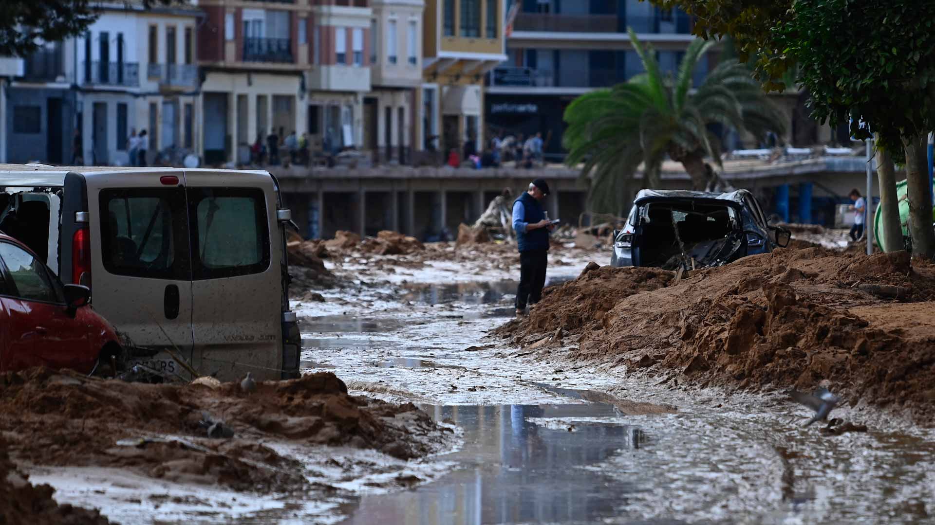 Image for the title: Spain races to save victims as floods kill 95 