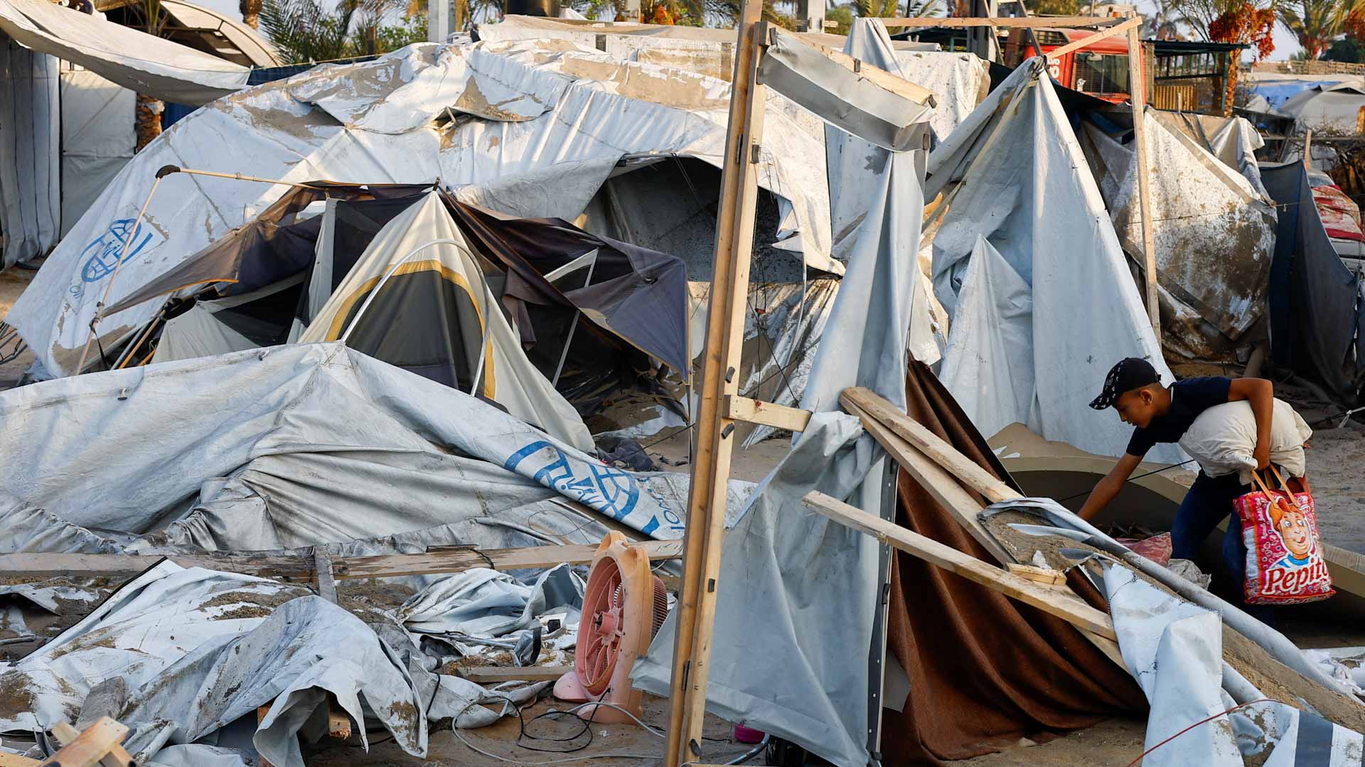 مجزرة جديدة في غزة..غارات إسرائيلية مميتة تقتل 40 في المواصي  