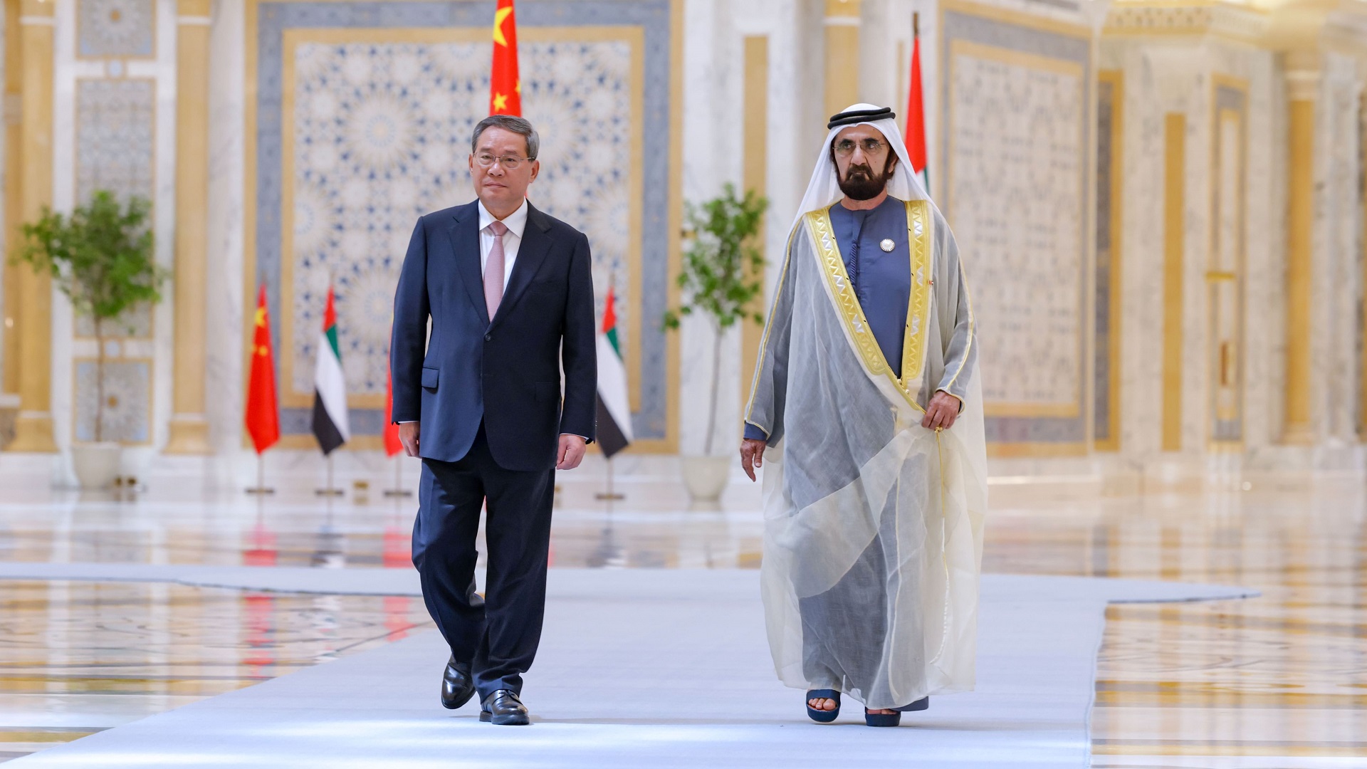 Image for the title: Mohammed bin Rashid receives China’s Premier of State Council 