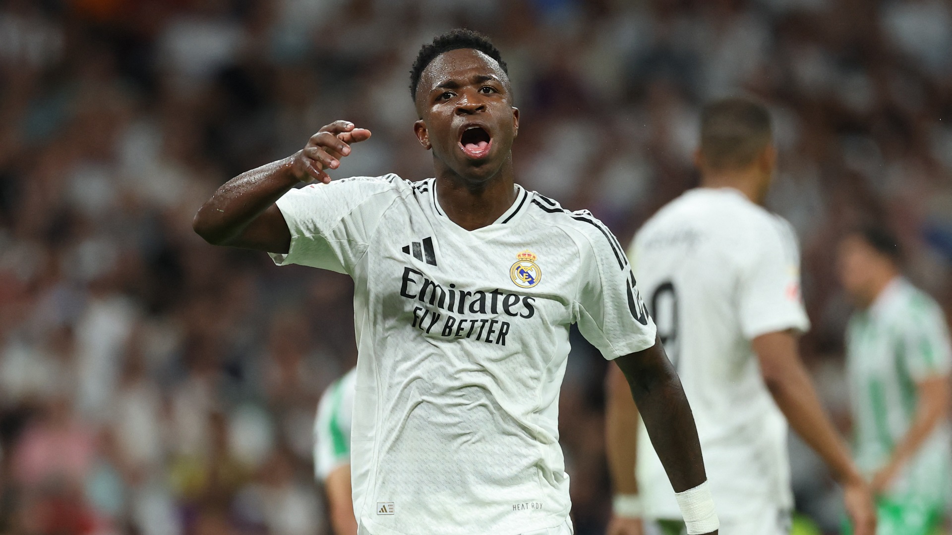 Coach Ancelotti affirms support for Vinicius Junior 