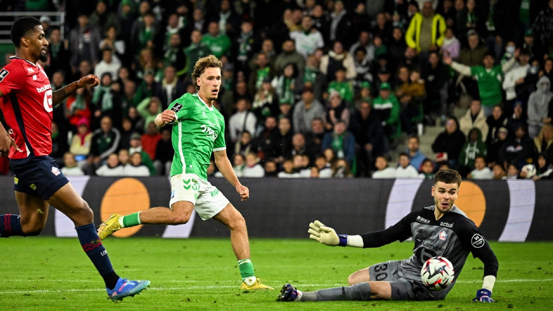 Cafaro leads Saint-Etienne to 1-0 victory over Lille 