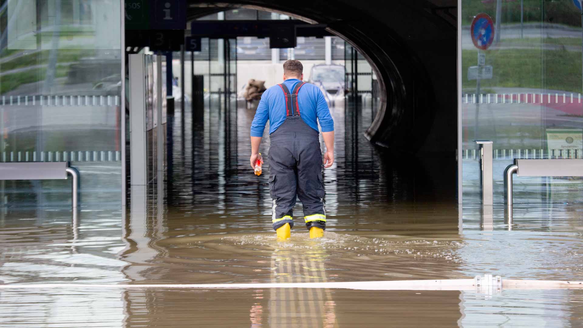 Experts in Austria warn of climate change’s impact on storms 