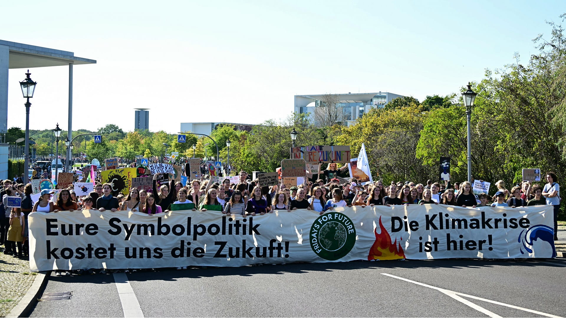 Tens of thousands rally for climate action in Germany 