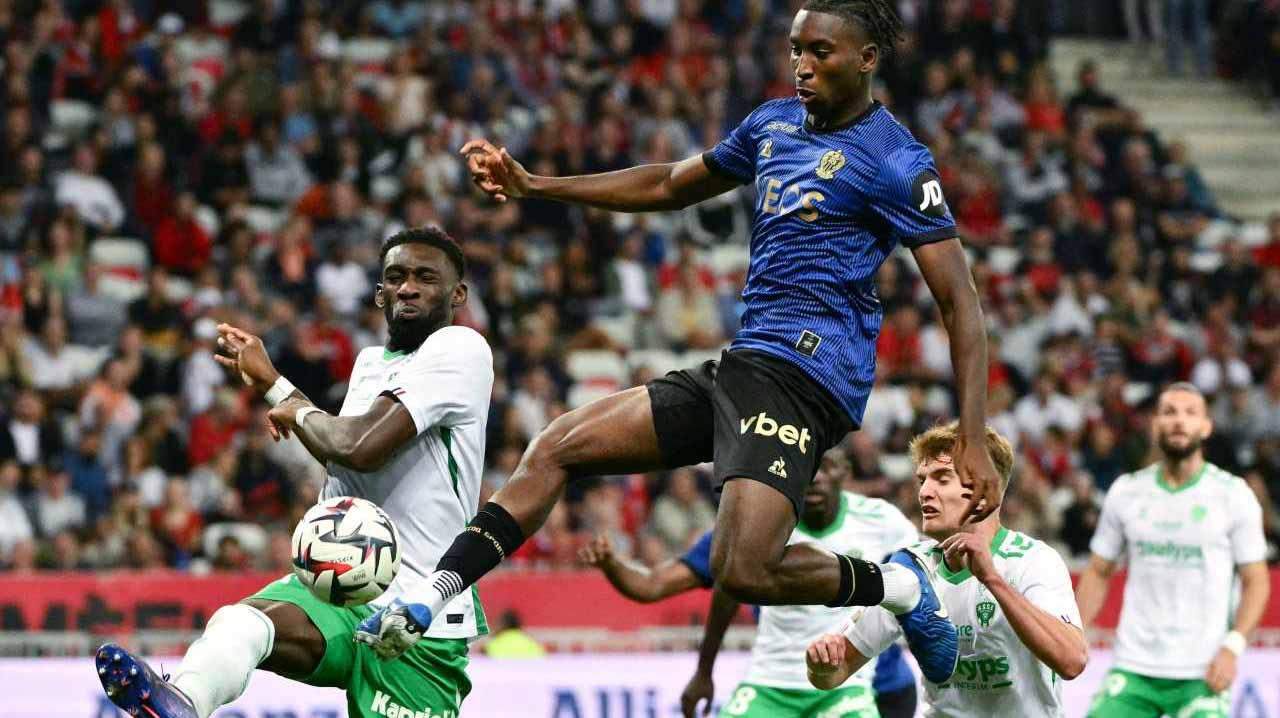 Image for the title: Nice thrashes Saint-Étienne in Ligue 1 