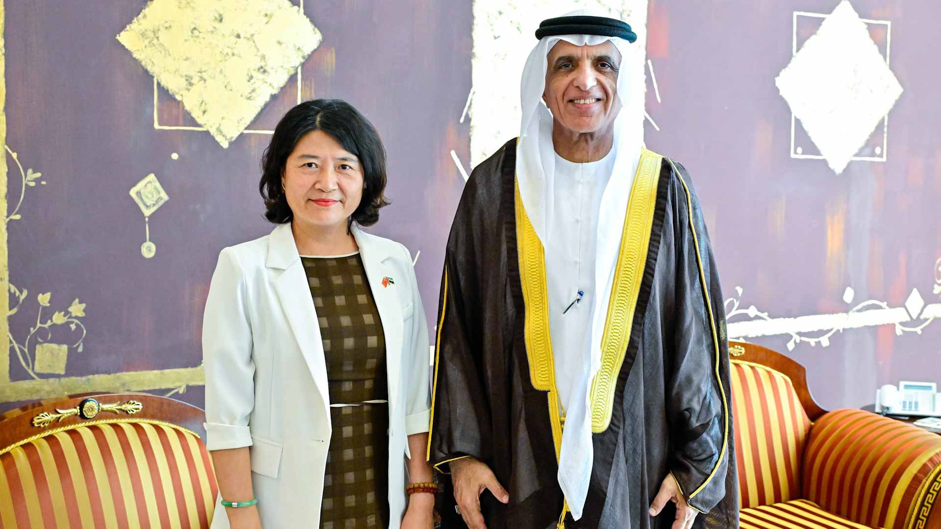 Saud bin Saqr receives govt del. from China's Guangdong Province 