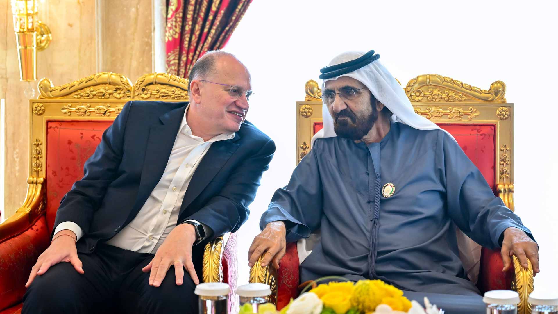 Mohammed bin Rashid meets with Group Chairman of HSBC Holdings 