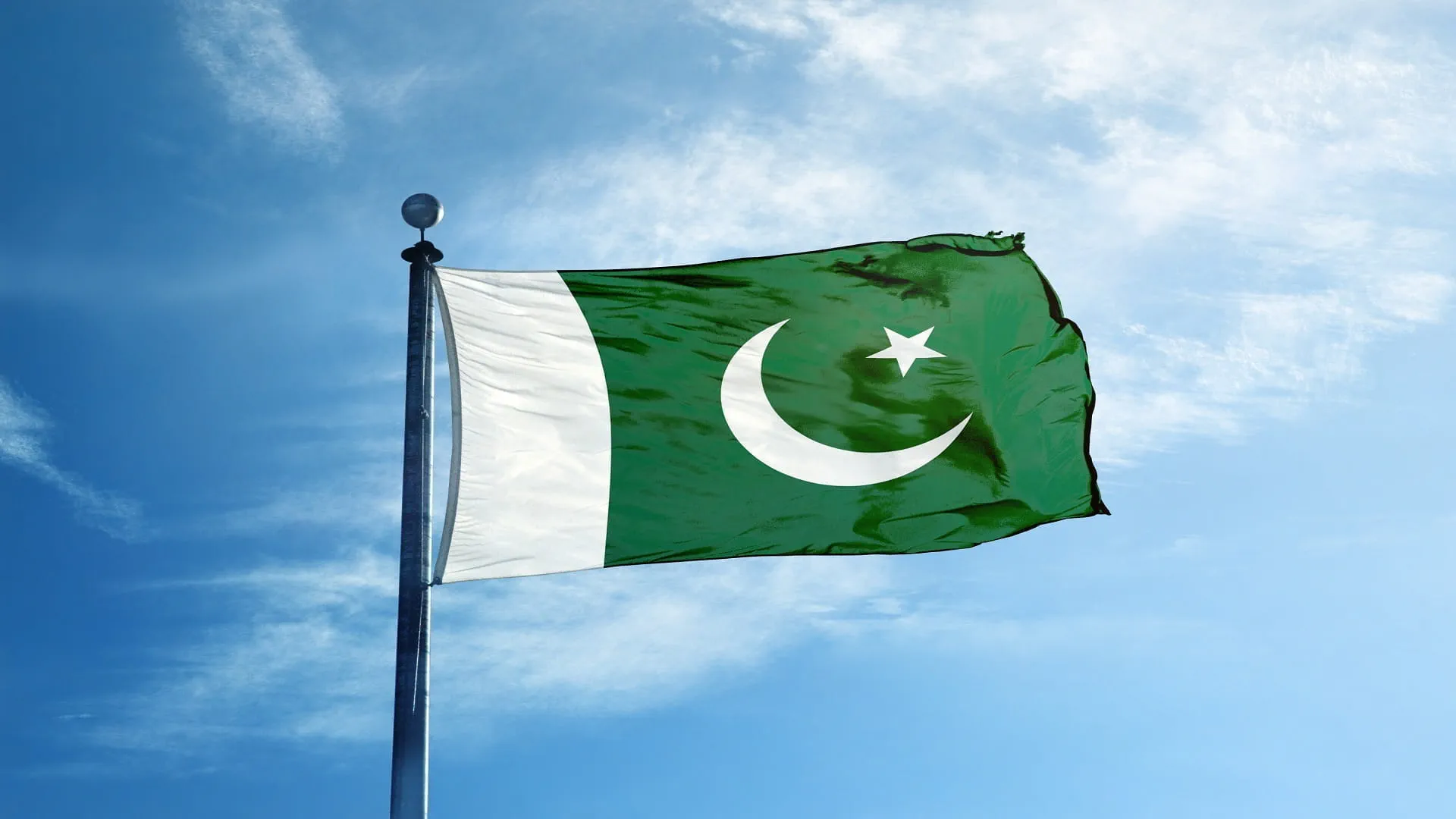 6 killed, 8 injured in helicopter crash in Pakistan